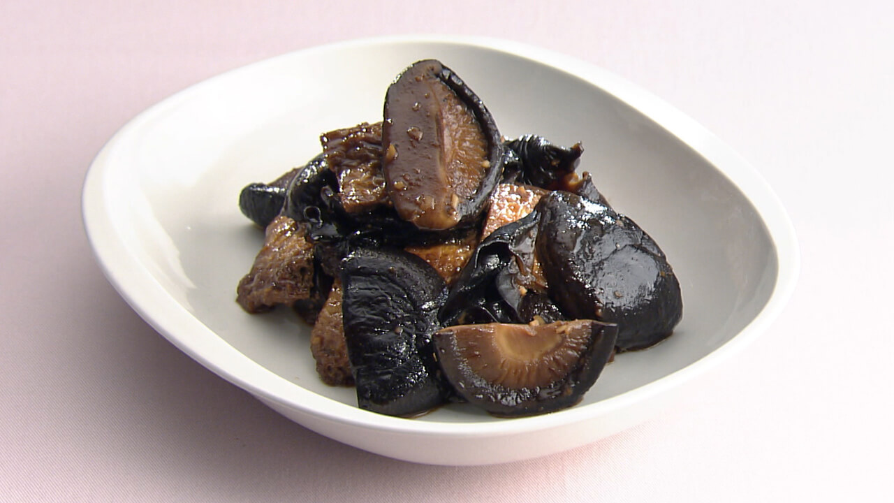 干し椎茸と油揚げの煮込み
